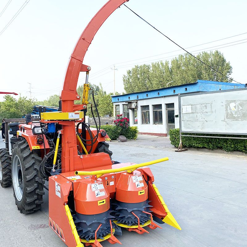 拖拉機(jī)式青儲機(jī)
